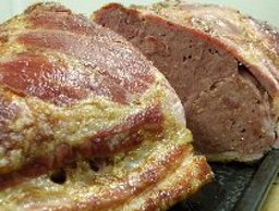 Schweinebauch-Bologna Stuffed Bacon