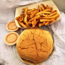 The Big Ben with Old Fashioned Fries - Burger Bar