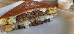Papi Queso Burger Melt