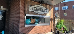 View from the outside of Ray Ray's Hog Pit