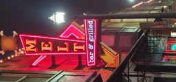 Melt Bar and Grilled Logo