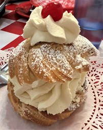 The Giant Cream Puff at Grammy's Goodies
