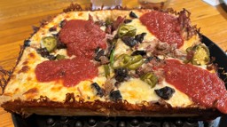 Detroit Style Pizza - Hops & Pies