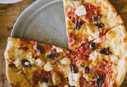 yummy yummy pizza