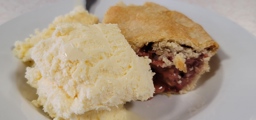 Js Prairie Rose Cafe Strawberry Rhubarb Pie ala mode