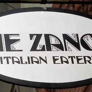 logo for pie zanos