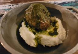 Cavé Bistro