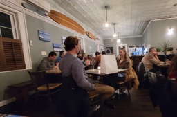 Cavé Bistro