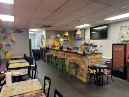 Dining Area & Bar