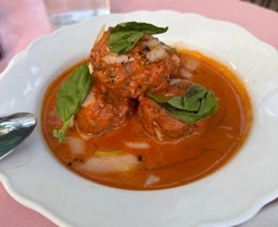 Bettina Meatball