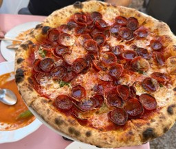 Bettina Pepperoni Pizza