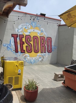 El Tesoro Wall Mural