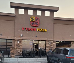 R Town Pizza Front Entrance