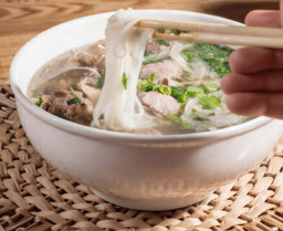 Vietnoms Lemongrass Pork Rice Bowl